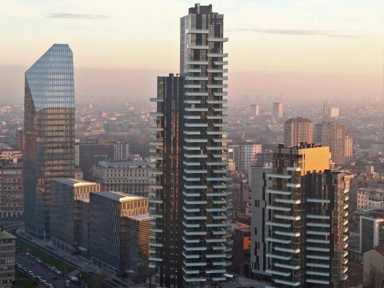 Stylish Elegant Suite In Torre Solaria With Exclusive Milan'S View 외부 사진
