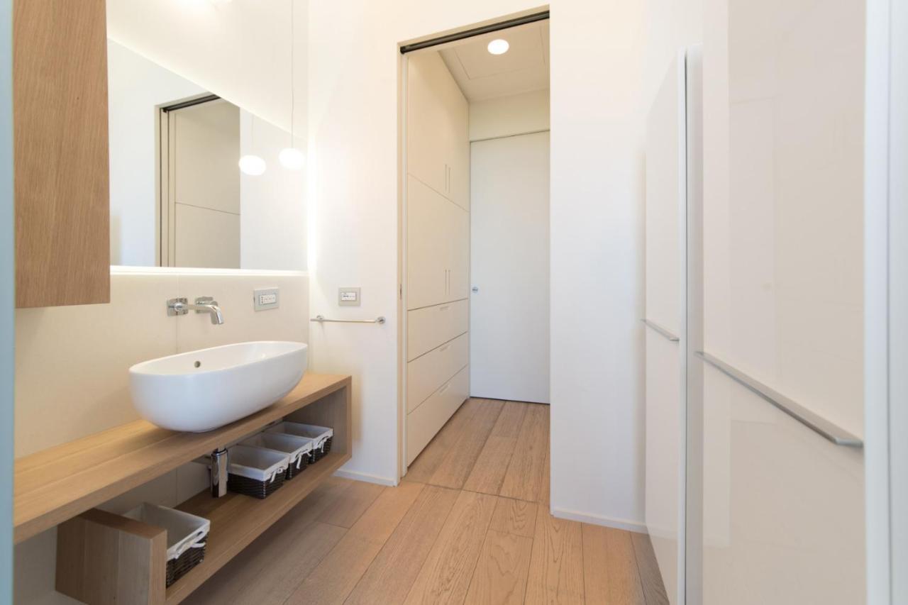 Stylish Elegant Suite In Torre Solaria With Exclusive Milan'S View 외부 사진