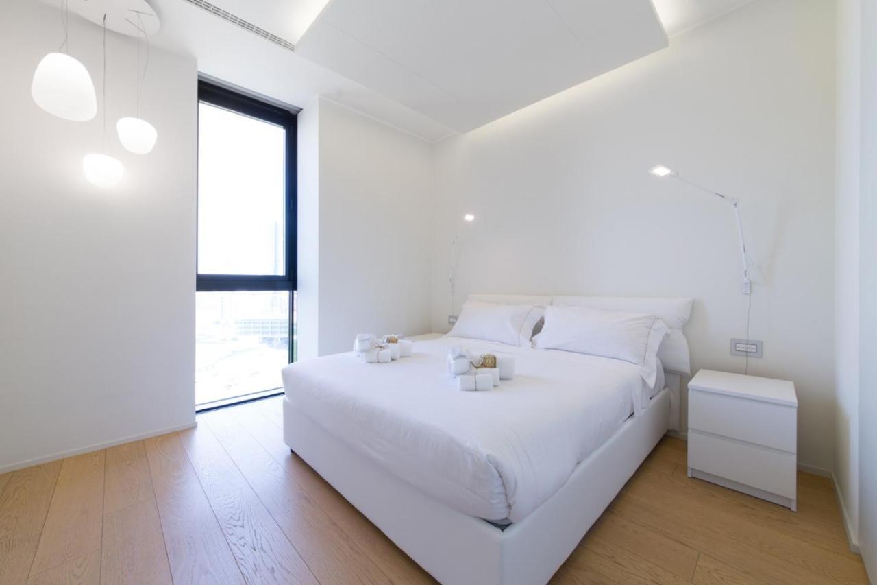 Stylish Elegant Suite In Torre Solaria With Exclusive Milan'S View 외부 사진