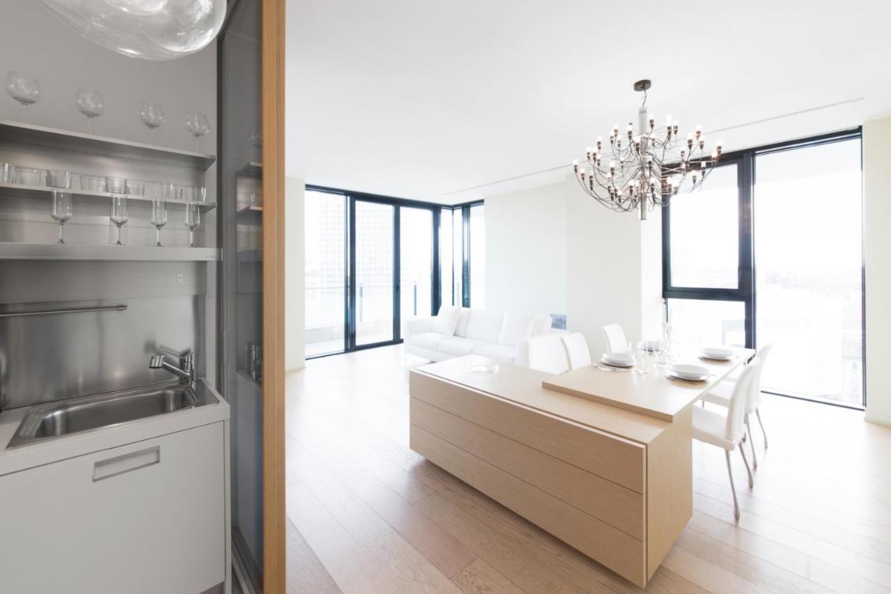 Stylish Elegant Suite In Torre Solaria With Exclusive Milan'S View 외부 사진